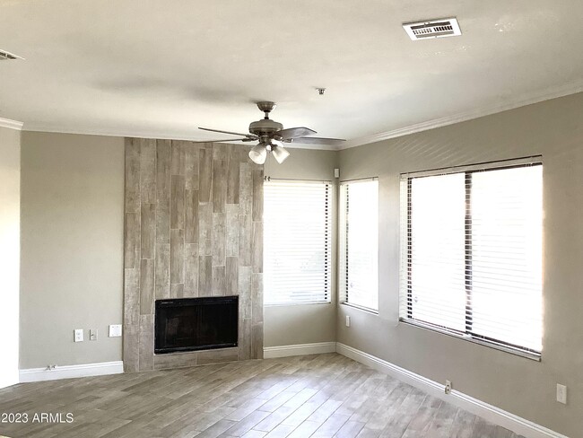 Foto del edificio - 7575 E Indian Bend Rd