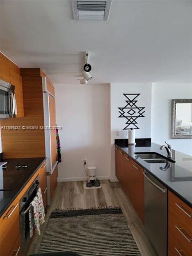 Photo - 50 Biscayne Blvd Apartment