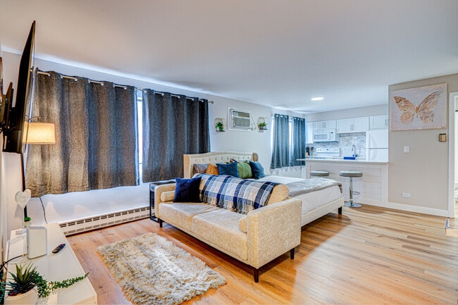 Foto del edificio - 5105 N East River Rd