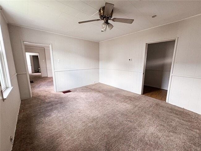 Photo - 310 27th St House