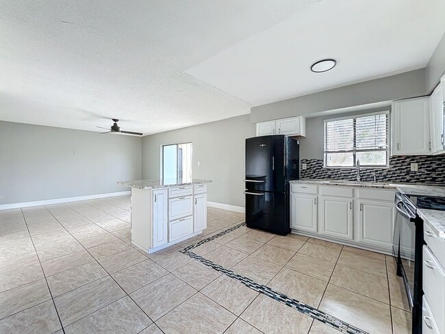 Foto del edificio - 163 Springwood Cir