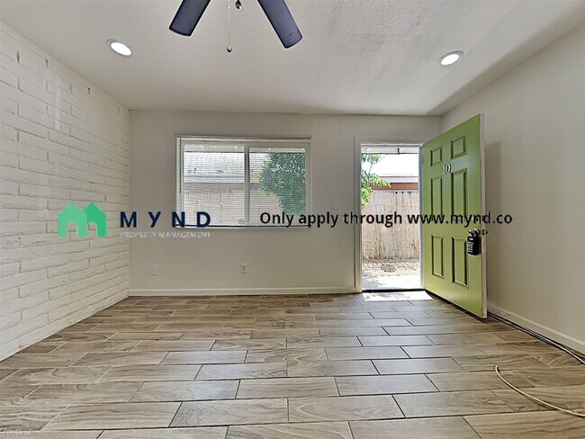Building Photo - 2 br, 1 bath House - 10 E Ingram St