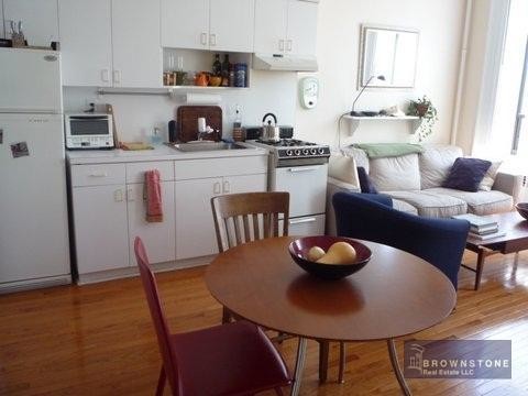 Primary Photo - 150 Montague St