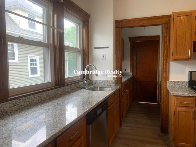 Building Photo - 55 Central St