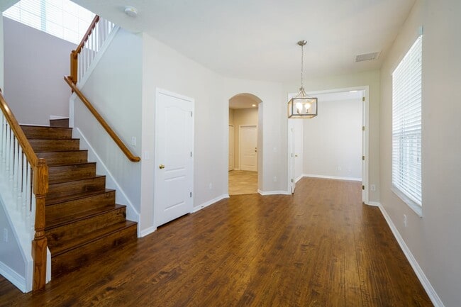 Building Photo - 5019 Bridgeway Ln