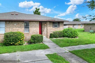 Building Photo - 2222 Zinfandel Ln