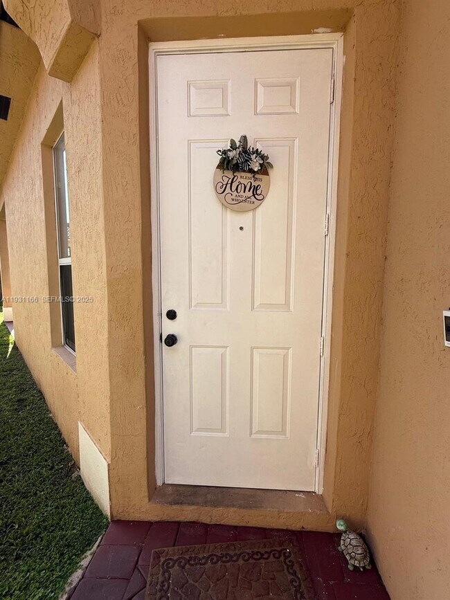 Foto del edificio - 2221 NE 37th Terrace