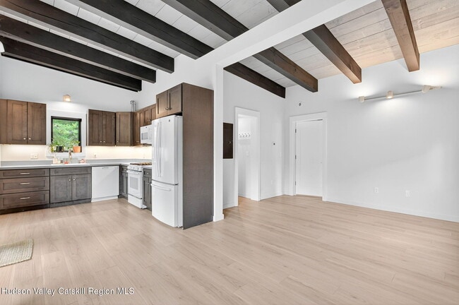 Building Photo - 422 Wittenberg Rd