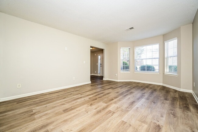 Foto del edificio - 6686 Pole Creek Dr