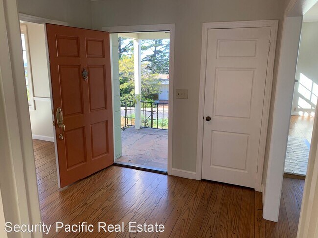 Building Photo - 3 br, 2.5 bath House - 2500 Alva Avenue