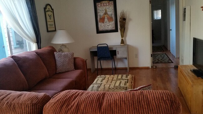 Building Photo - 4749 Hamilton St