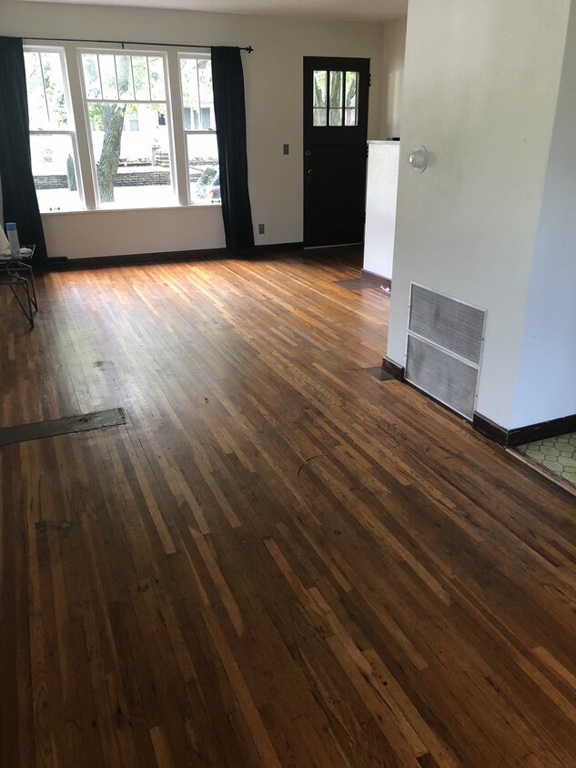 400 Oaklawn Ave, Waterloo, IA 50701 Townhome Rentals in Waterloo IA