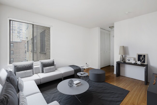 Foto del edificio - 455 W. Wellington