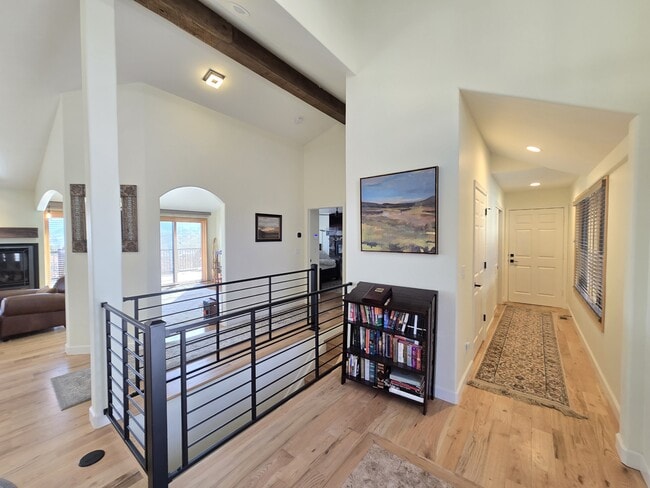 Photo - 4055 Sleeping Indian Ln House