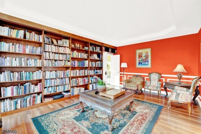 Foto del edificio - 48 Flagstone Hill Rd