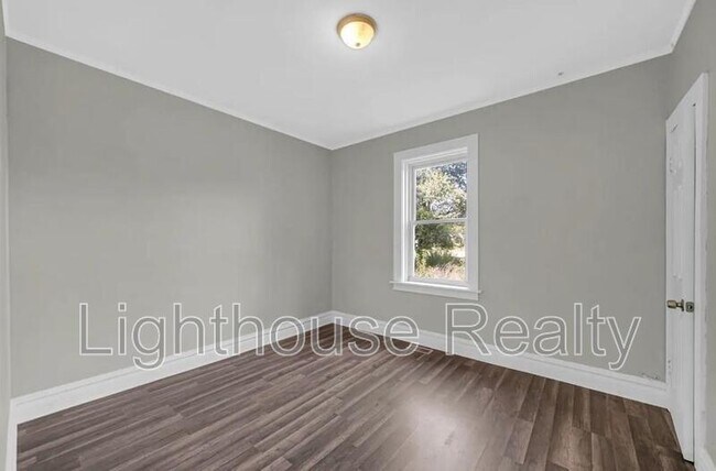 Foto del edificio - 1319 Marshall St