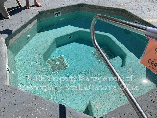 Foto del edificio - 975 Aberdeen Ave NE