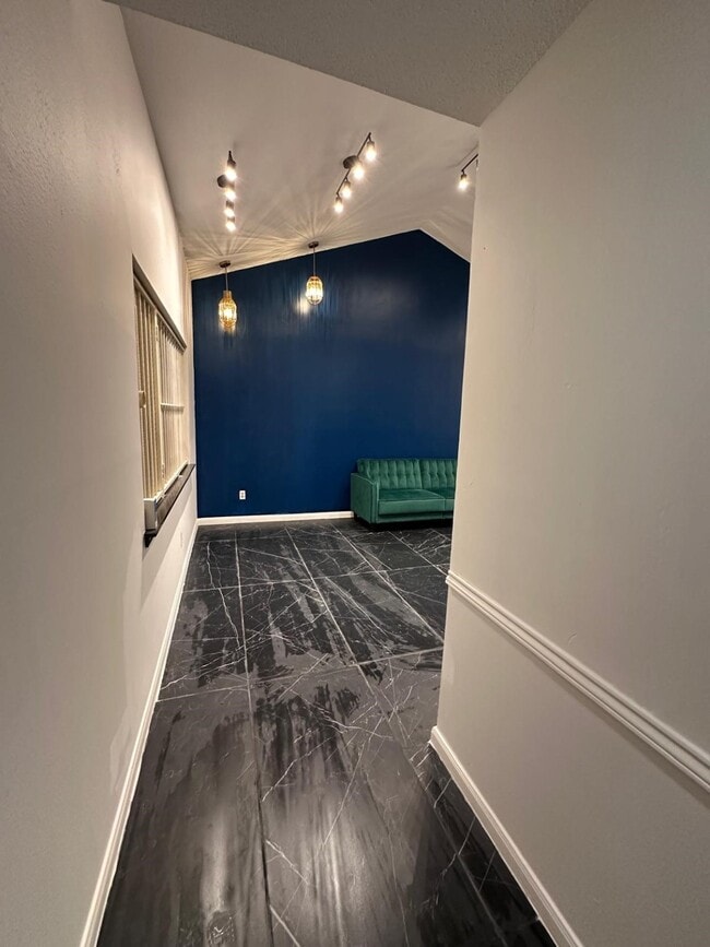 Building Photo - 2574 Marilee Ln