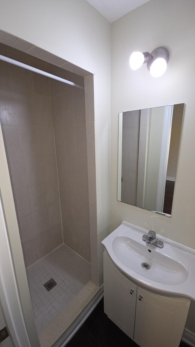 Photo du bâtiment - 1311 Gerrard St E