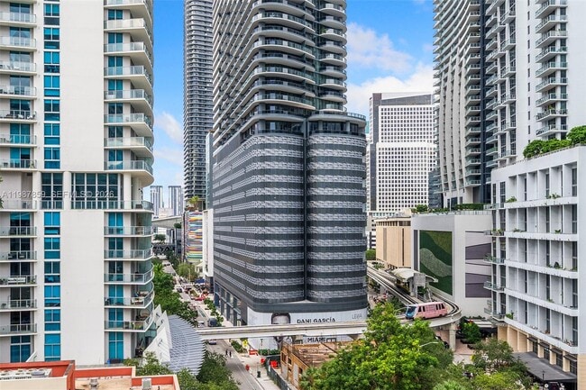 Building Photo - 1250 S Miami Ave