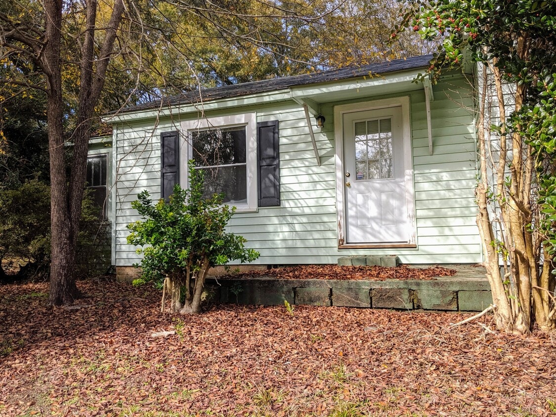 Primary Photo - 295 Hull Rd
