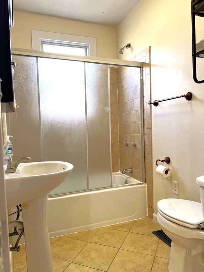 Foto del edificio - Maryville 37804 - 2 bedroom, 1 bath home -...