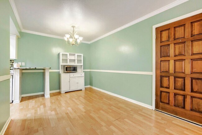 Foto del edificio - Prime Location! 2BR Condo in Alamo Heights ISD