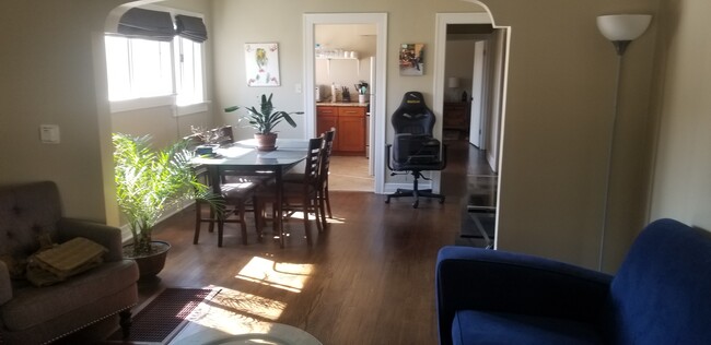 Dining area to Kitchen - 2117 S Palm Grove Ave