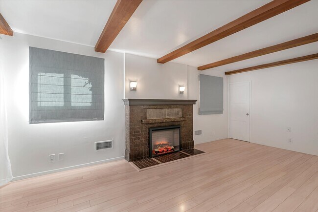 Building Photo - 3110 4th St