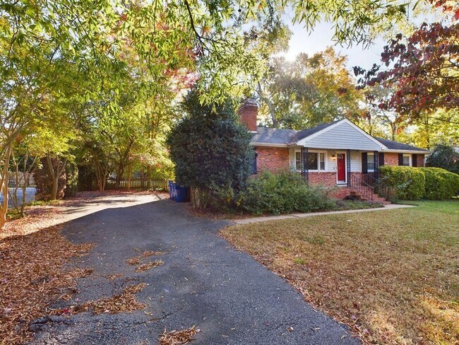 Foto del edificio - 2619 Traymore Rd