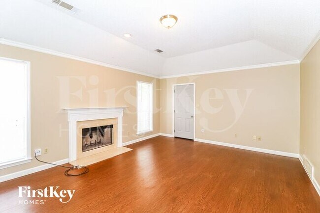 Foto del edificio - 8930 Lake Springs Cove