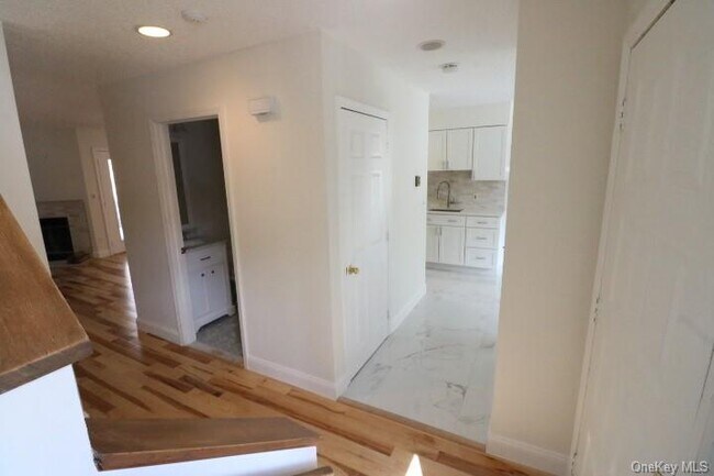 Building Photo - 39 Edelweiss Dr