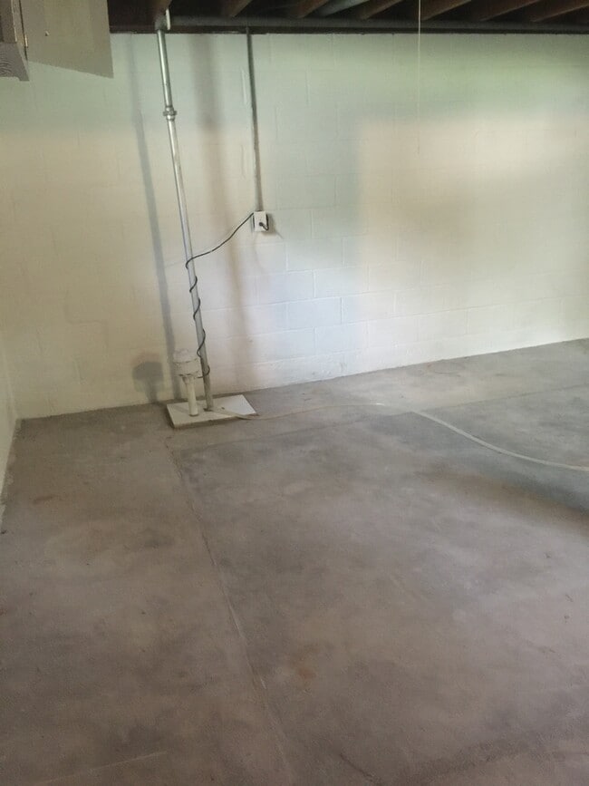 Foto del edificio - 2 Bed 1 Bath House in Solon