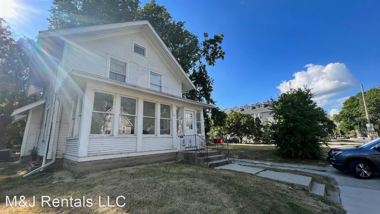 4 br, 1.5 bath House 327 Stanton House for Rent in Ames, IA