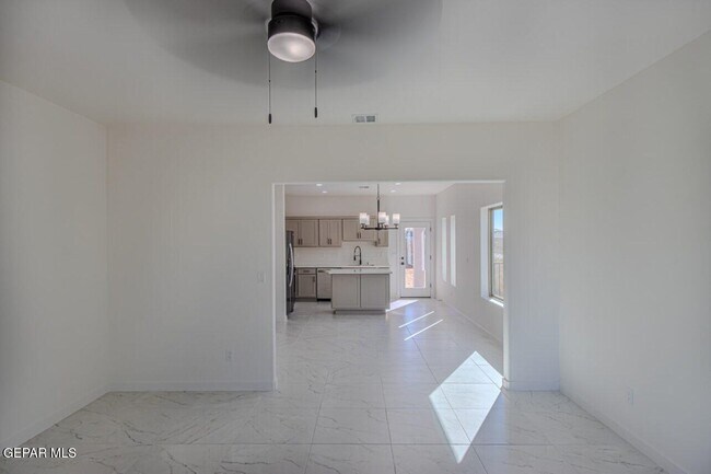 Foto del edificio - 500 E San Antonio Ave