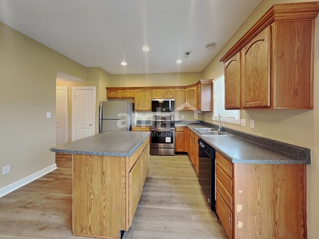 Foto del edificio - 5896 Monticello Square Ln