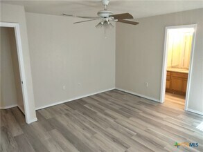 Building Photo - 3413 Rob Roy St