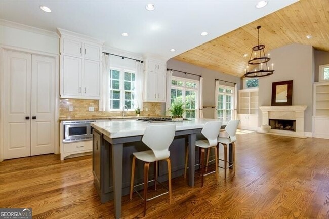Foto del edificio - 3992 Arden Way NE