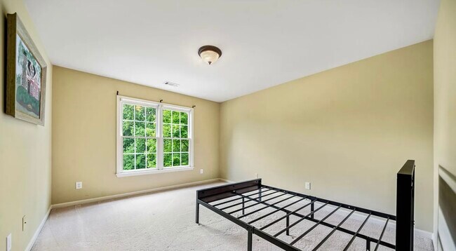 Photo - 732 Glass St NW Apartment