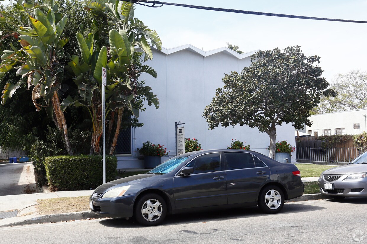 Foto del edificio - 3719 Clarington Ave