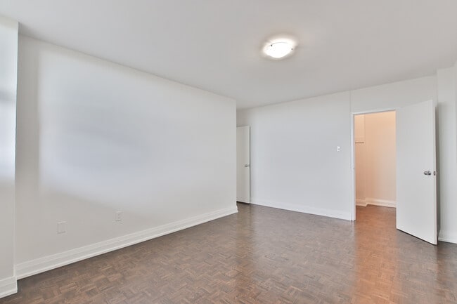 Building Photo - 185 Shaughnessy Blvd