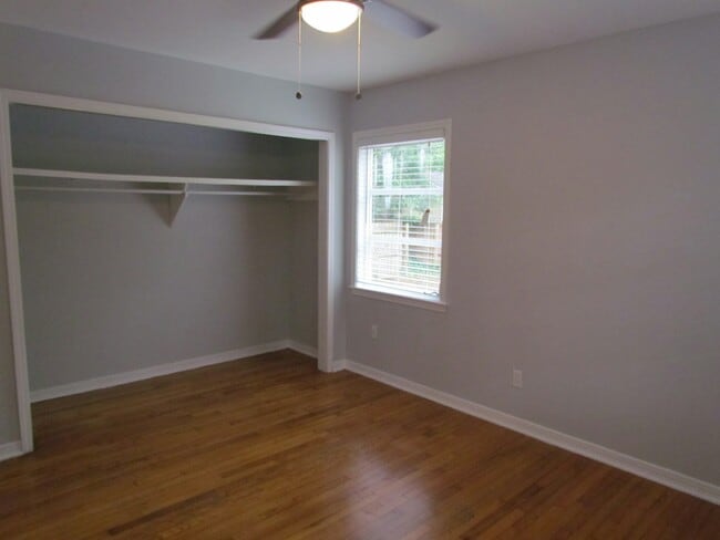 Building Photo - 2054 Emogene St