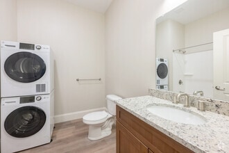 1BR, 1BA - 788SF - King Philip Lofts