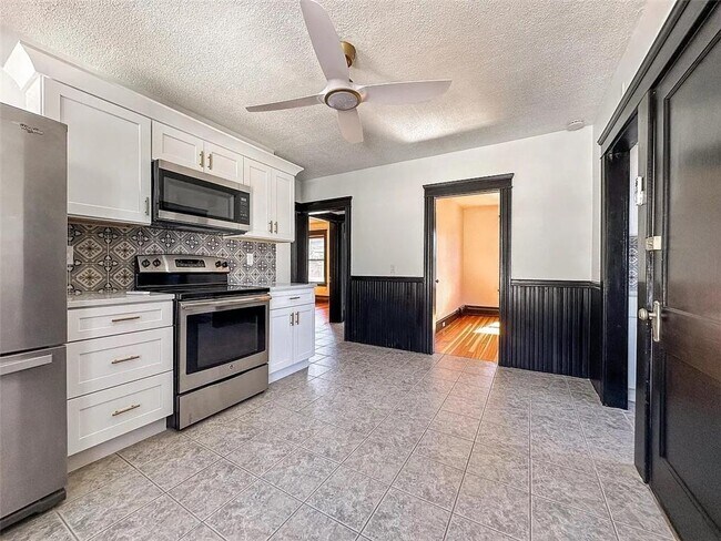 Foto del edificio - 48 Waltham St