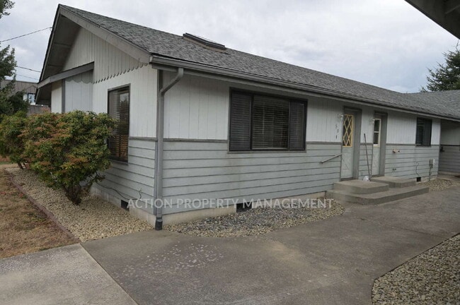 Building Photo - 2 bed 2 bath 1 car garage in Sequim