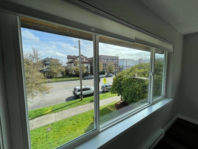 Foto del edificio - 2322 Colby Ave
