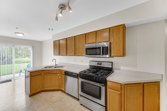 Foto del edificio - 2588 Dickens Ct