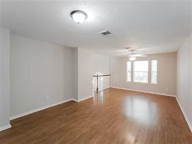 Foto del edificio - Single family suit