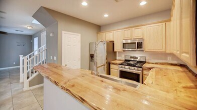 Building Photo - 9773 W Overlook Ridge Ave