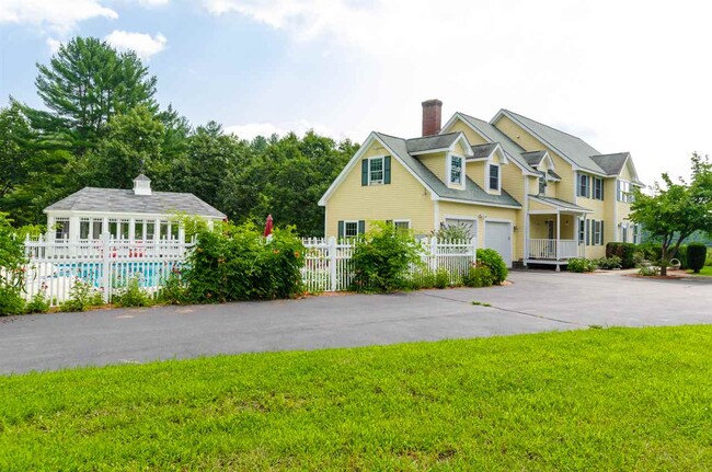 Building Photo - 66A Merrimack Rd